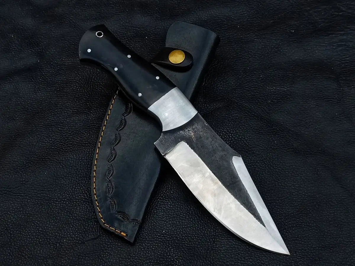 HUNTING BLACK HORN HANDLE WITH S2 STEEL SA07-B - Hunting Knife