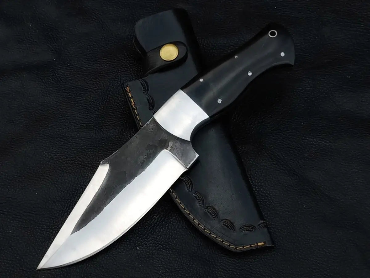 HUNTING BLACK HORN HANDLE WITH S2 STEEL SA07-B - Hunting Knife