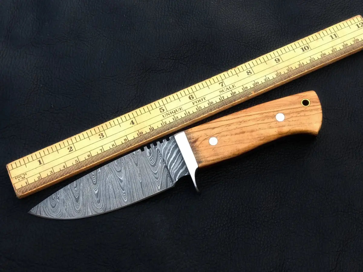 Handmade Damascus Steel Skinning Knife-C12 with wooden handle and ruler